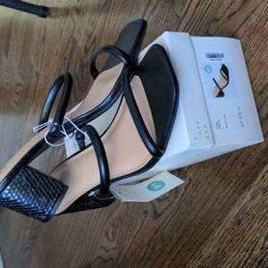 NWT Women's Cris Pumps - A New Day Size 9.5 New with Tags!  Black with pattern